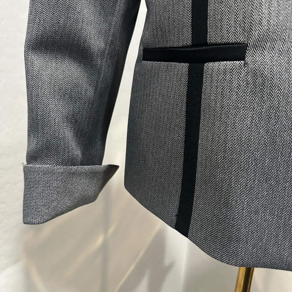 Black Label by Evan-Picone Women's Grey‎ blazer with black accents.